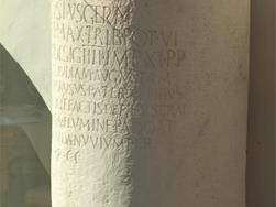 Pietra miliare romana della Via Claudia Augusta