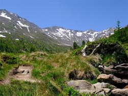 Lagaun Valley, Taschenjöchl & Berglalm Mountain Hut