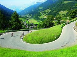 Racing Bike Tour to the Jaufenpass Mountain Pass