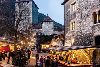 Tyrolean Advent in the Castle