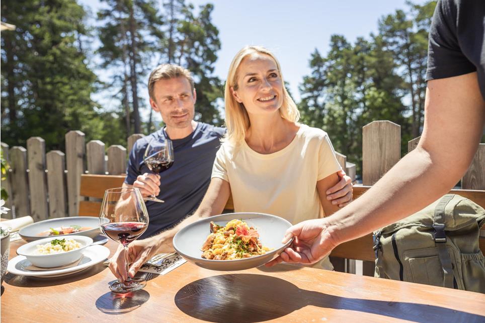 Culinary stop at one of the restaurants in Hafling, Vöran and Meran 2000