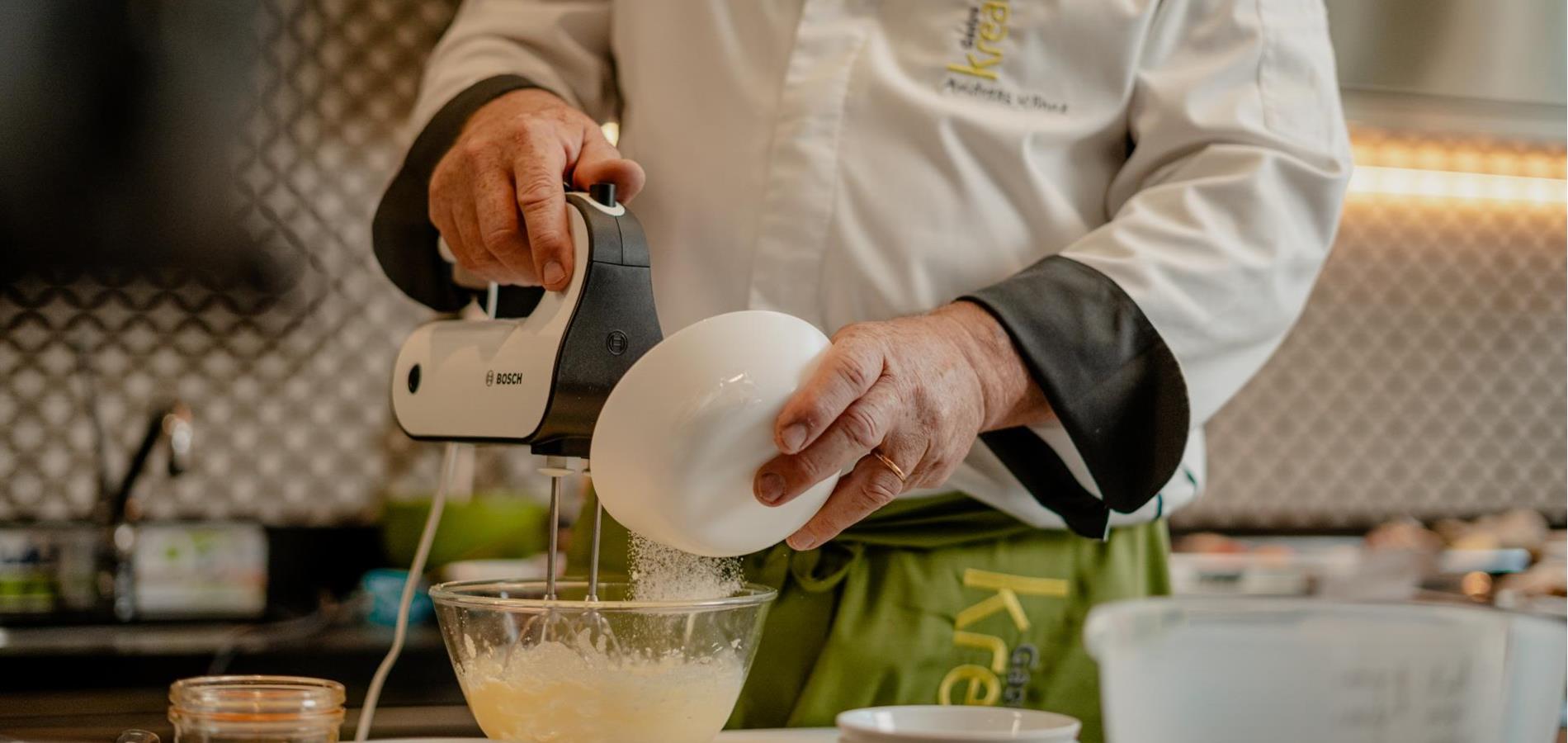 Mohn-Apfeltörtchen mit Fruchtkompott aus Schenna und feinem Apfelspuma