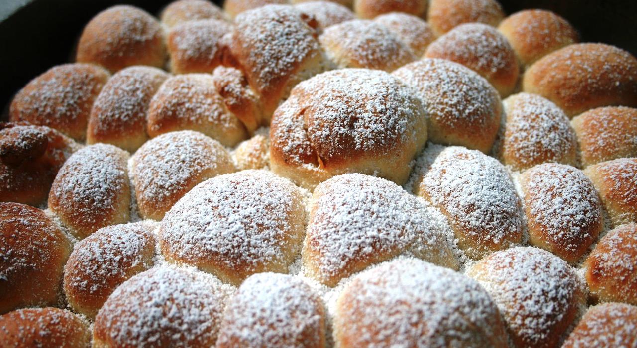 Buchteln