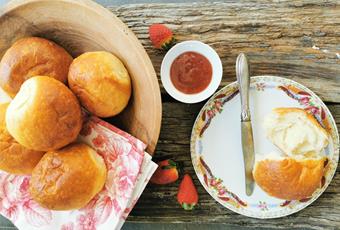 Milk bread (Milchbreatlen)