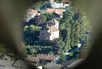 Telescopes - a focus on architecture in Parcines and Rablà