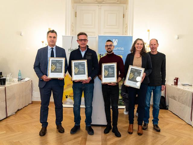 praemierung-2025-merano-winefestival-sieger-tg-naturns-peter-santer-33