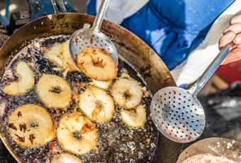 “Apfelküchl  (frittelle di mele)