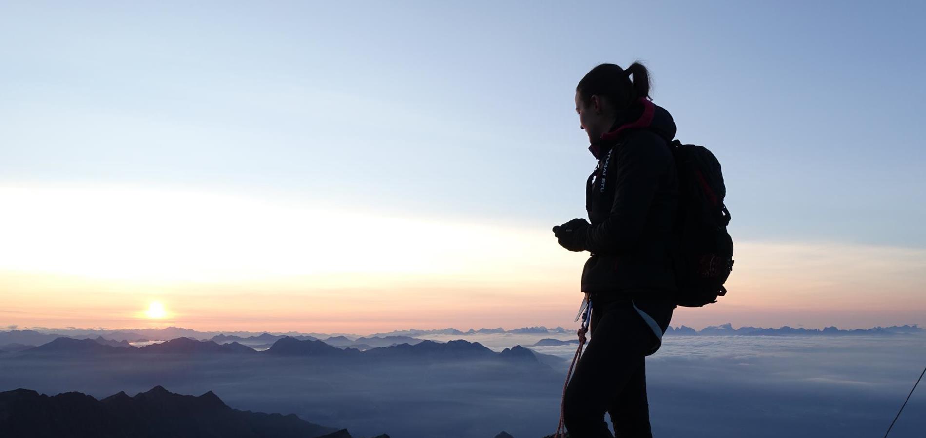 Mit der Stille per Du - Sonnenaufgang auf dem Berg