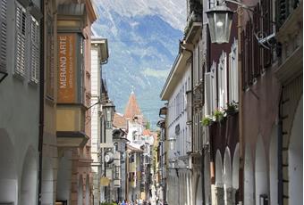 Die Laubengasse in der Meraner Altstadt