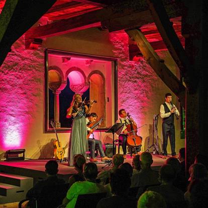 Soireen auf Schloss Tirol