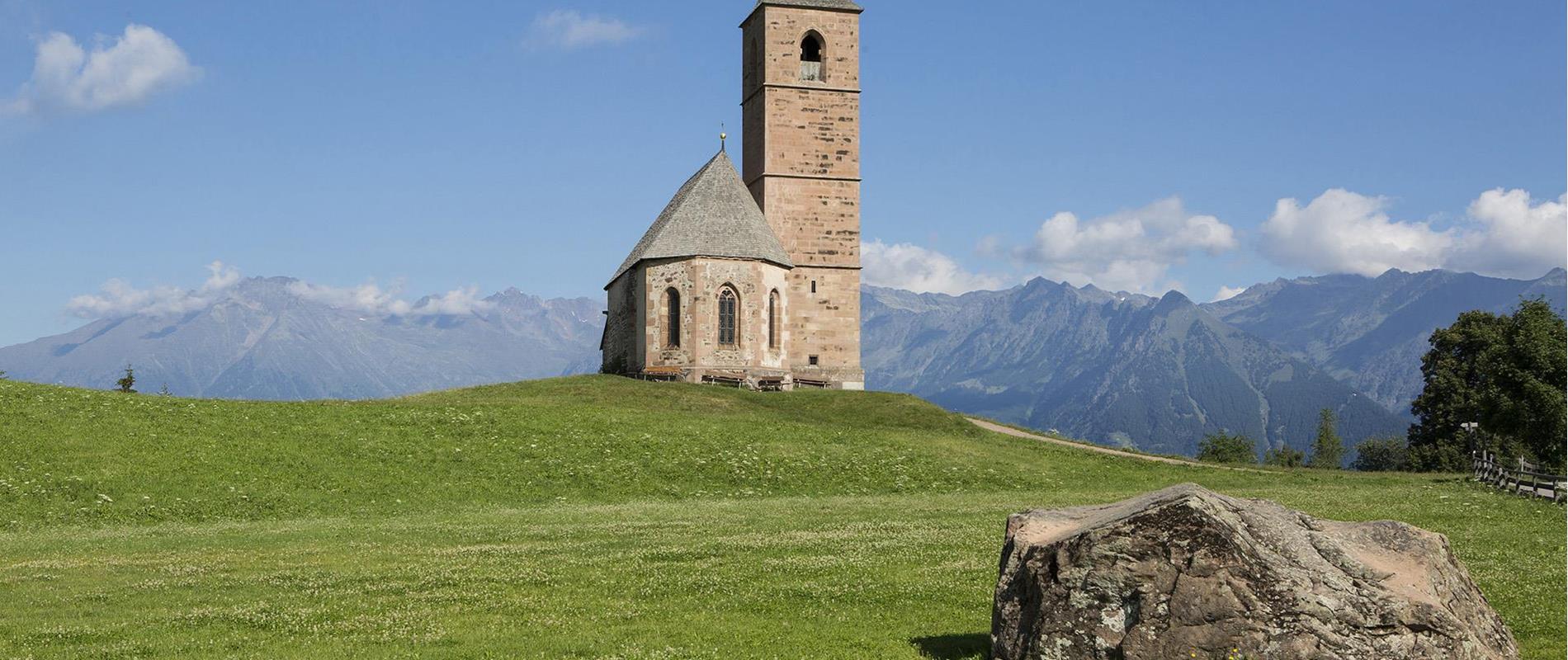 Points-of-interest-St.-Kathrein-Church-Avelengo-Verano-Merano2000-ml