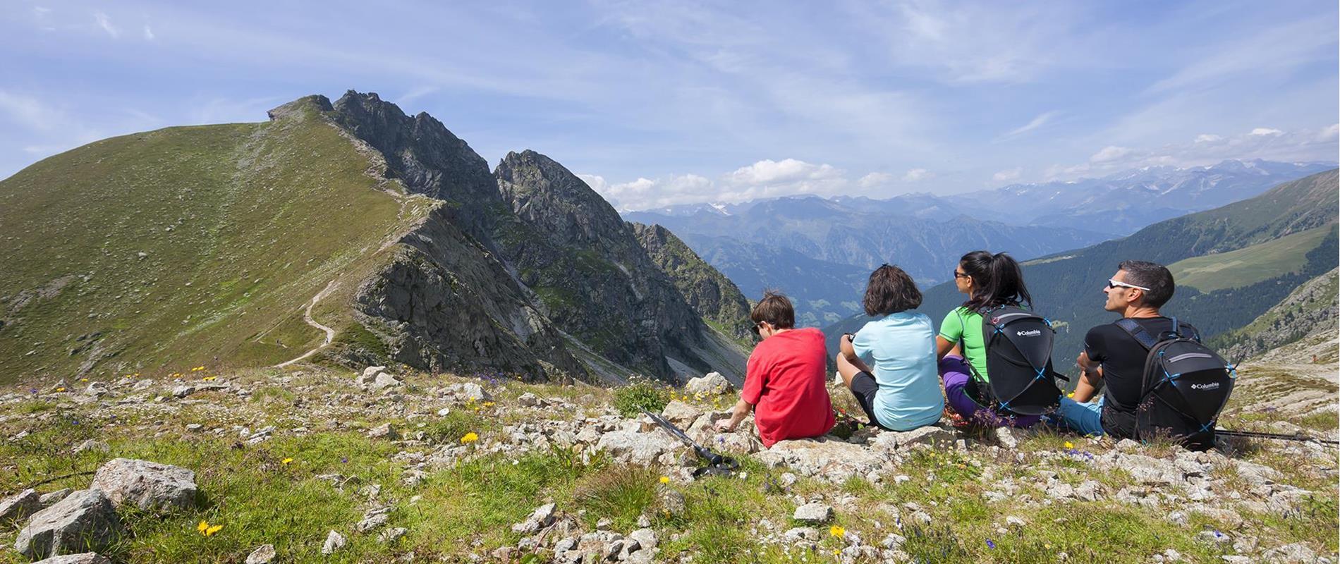 Hiking-Hiking-with-children-Avelengo-Verano-Merano2000-fb