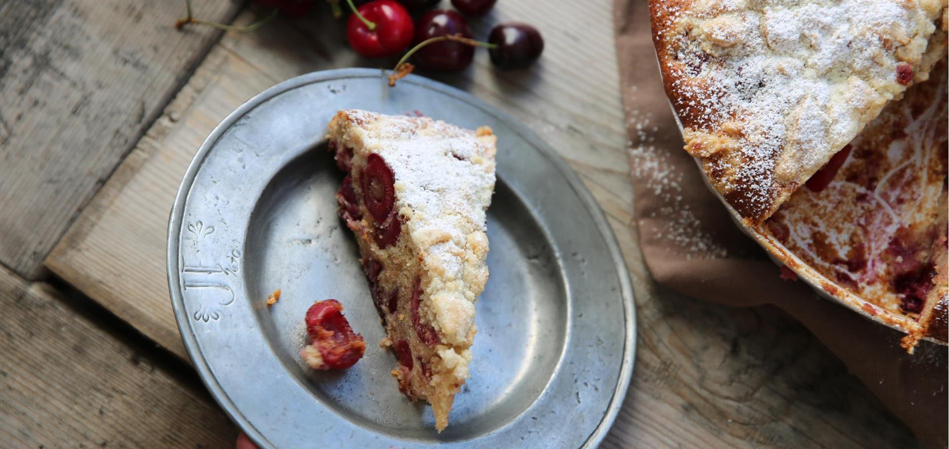 Torta crumble alle ciliegie