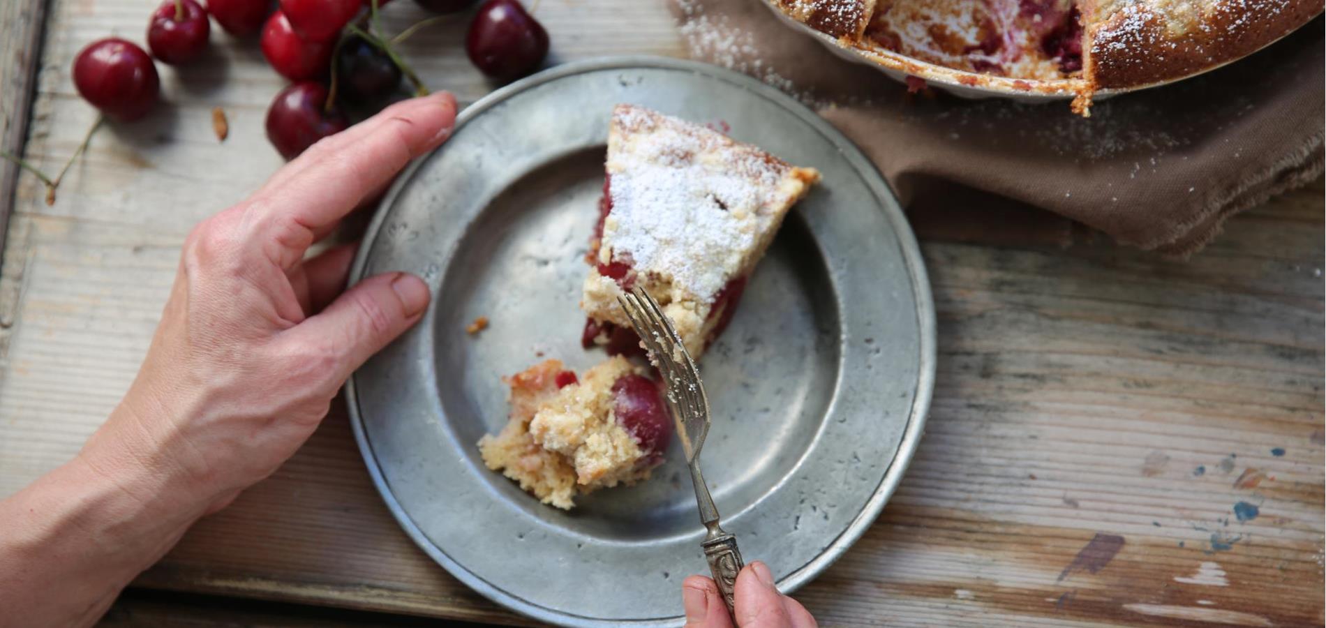 Torta crumble alle ciliegie